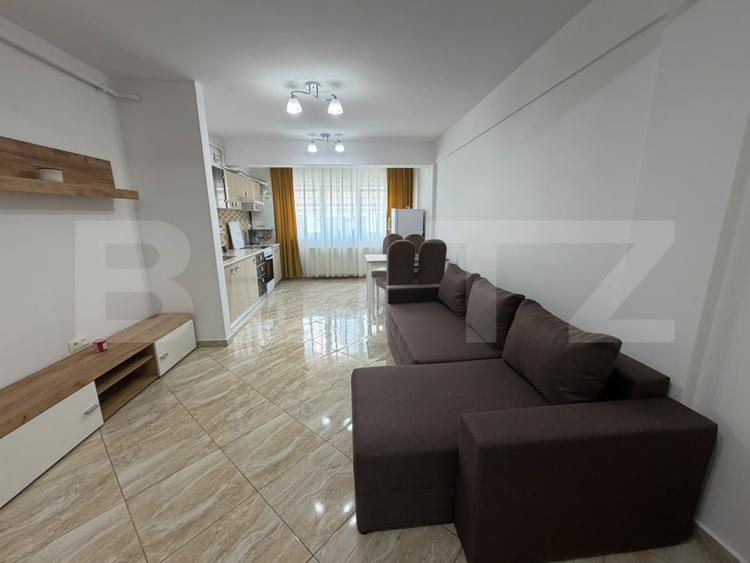 Apartament cu 2 camere semidecomandat, mobilat în Florești