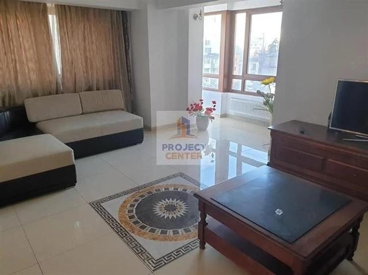 Apartament cu 3 camere decomandat în Ultracentral