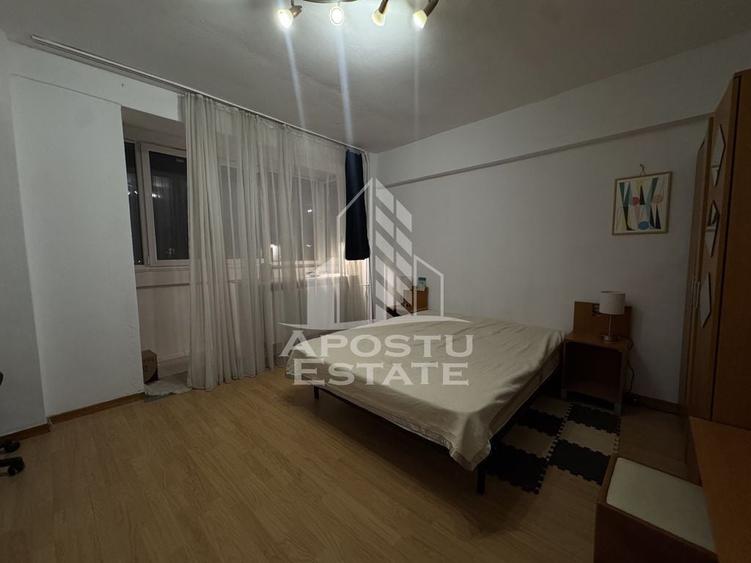 Garsonieră decomandată, mobilată în Ultracentral