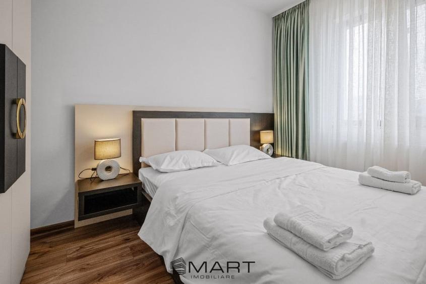 Apartament cu 4 camere decomandat în Tractorul
