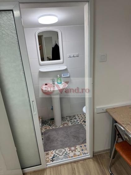 Garsonieră decomandată, mobilată în Vest