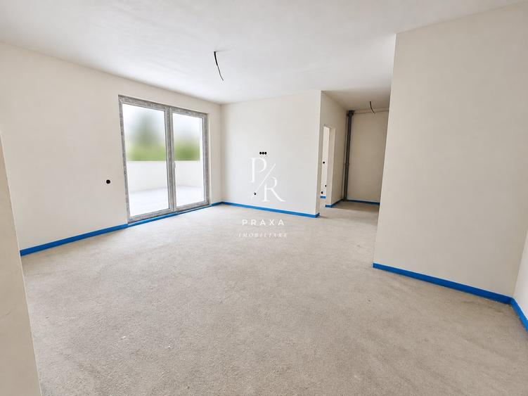 Apartament cu 3 camere decomandat în Florești
