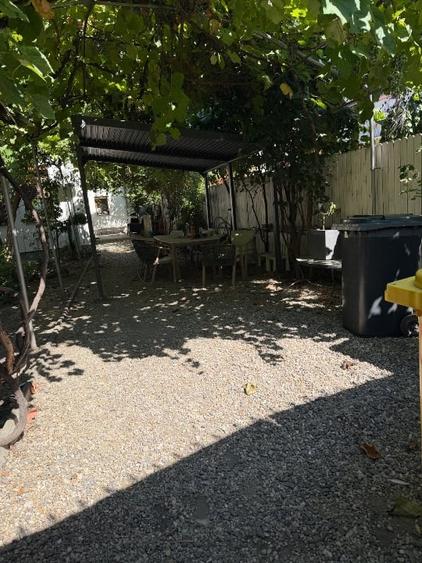 Casă individuală cu 4 camere cu Canalizare în Cotroceni