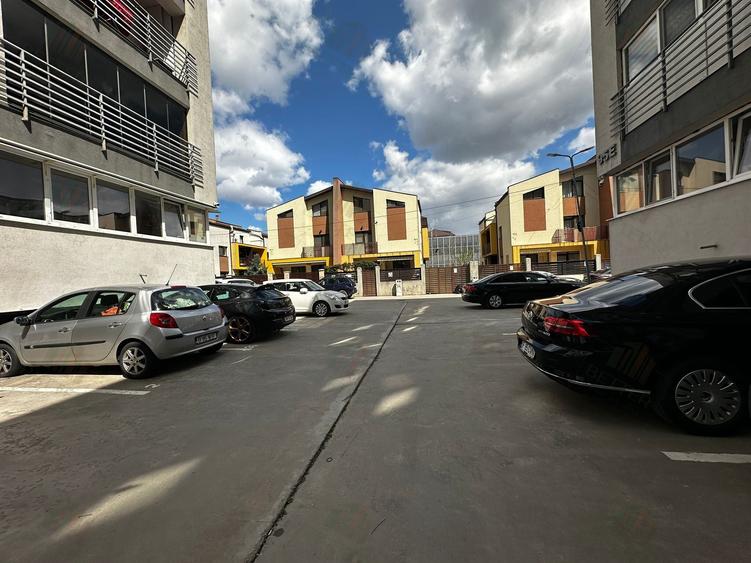 Apartament cu 2 camere decomandat, mobilat în Central — fotografia 3