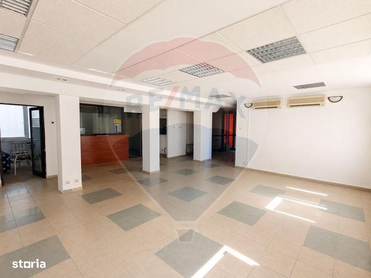 Spațiu comercial, de 372 mp, în Central