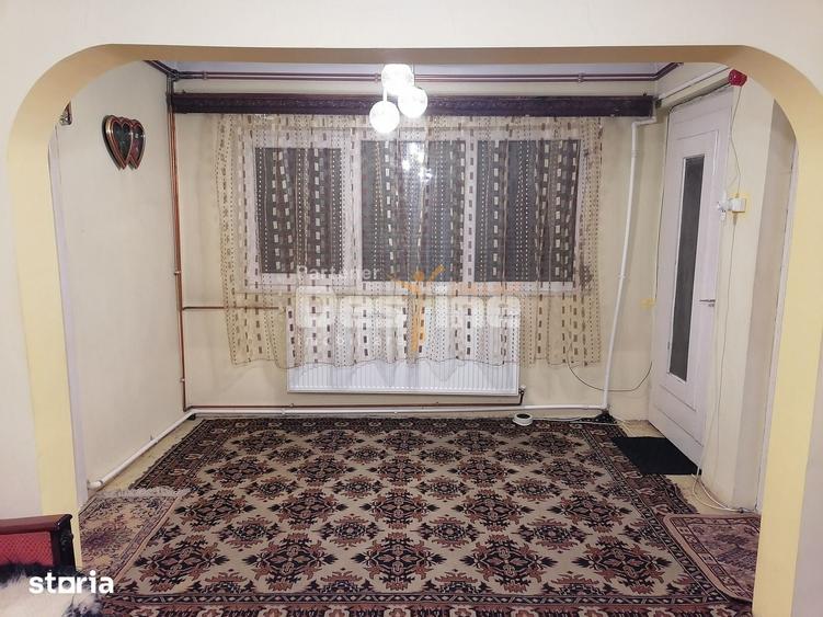 Casă cu 3 camere cu Teren 295 Mp în Giulești