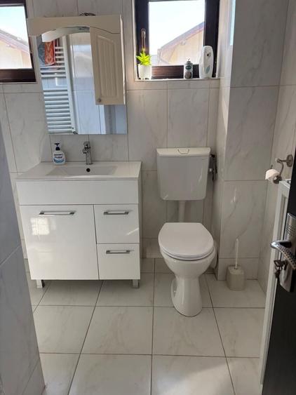 Casă cu 4 camere cu Canalizare în Sud-Est