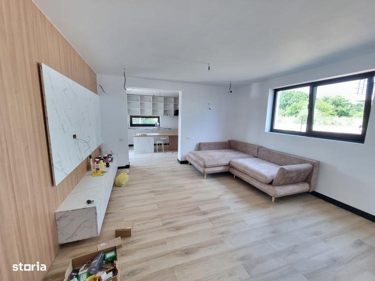 Casă cu 3 camere în Măgurele