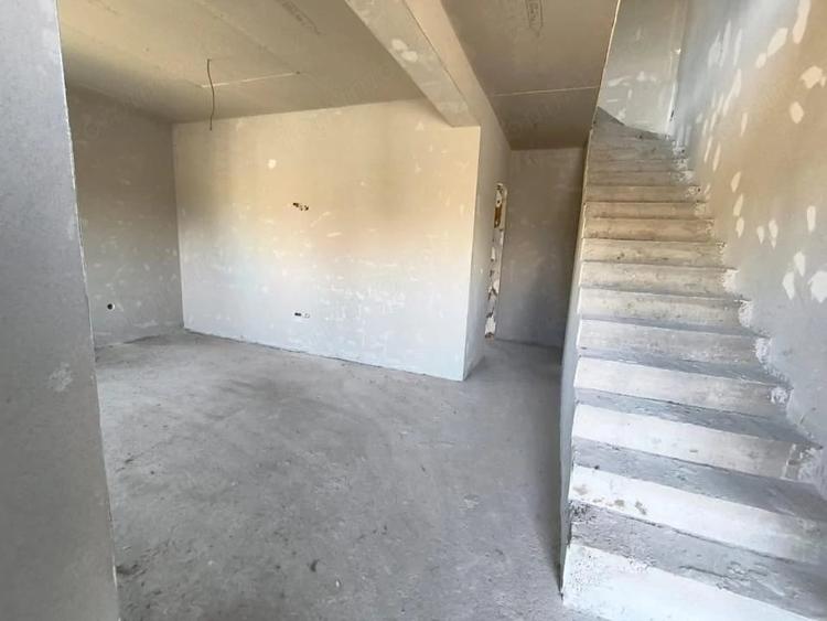 Casa tip duplex - 8