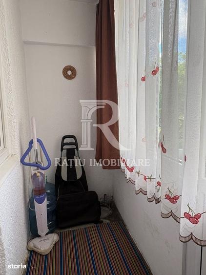 Apartament cu 3 camere decomandat în Dacia