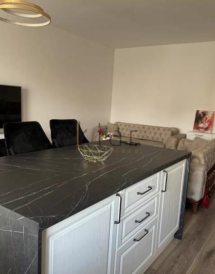 Apartament cu 3 camere semidecomandat în Mărăști