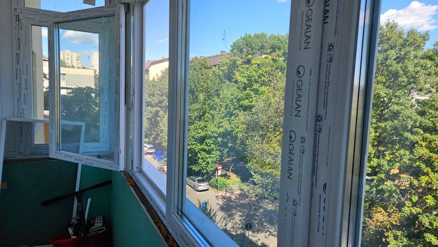 Apartament cu 4 camere decomandat în Dristor
