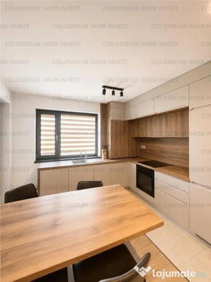 Apartament cu 3 camere decomandat în Tractorul