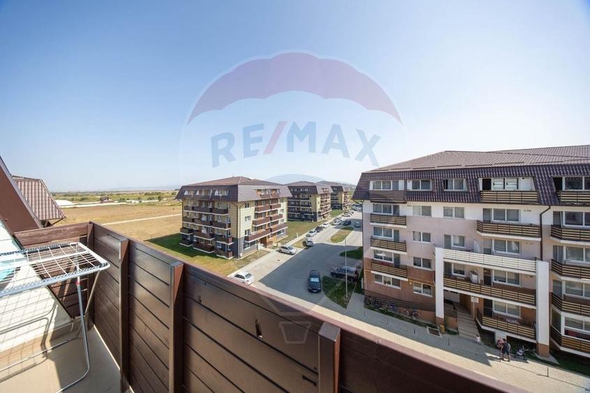 Apartament cu 2 camere decomandat în Sânpetru