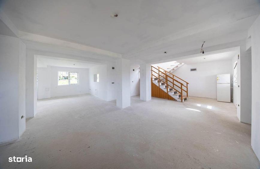 Casă cu Teren 1500 Mp în Central