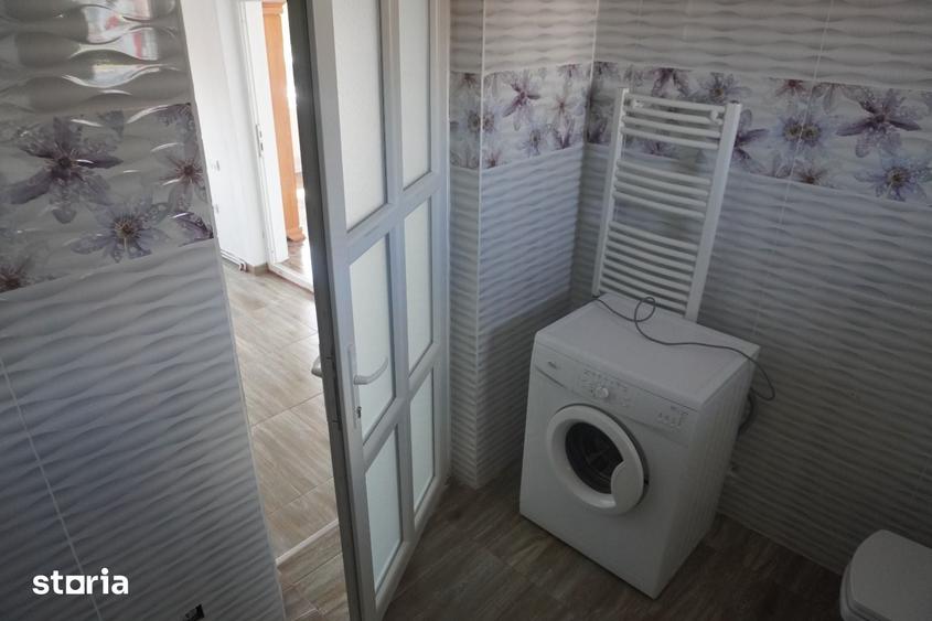 Casă cu 8 camere cu Teren 380 Mp în Snagov