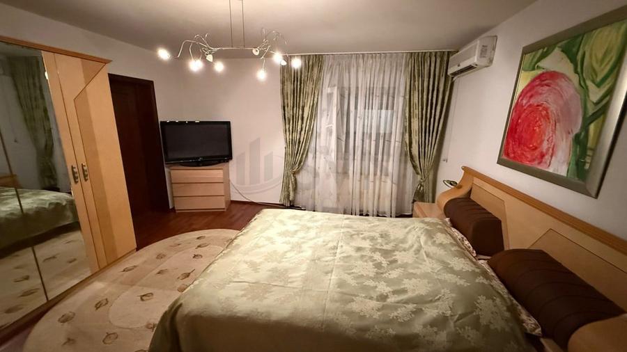 Casă individuală cu 6 camere cu Canalizare în Pipera