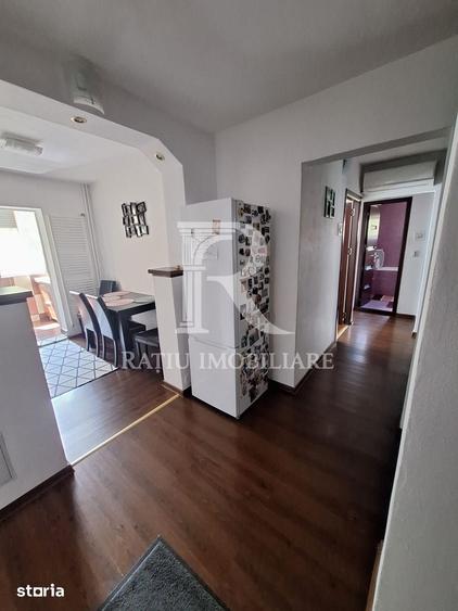 Apartament cu 3 camere decomandat în Decebal
