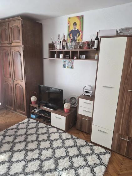 Apartament cu 2 camere decomandat în Steaua