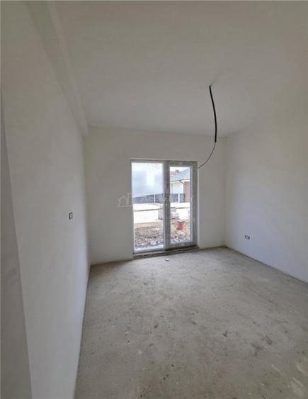 Casa individuala - Tunari - P M - 5 camere - 2 bai - 165mp - 11