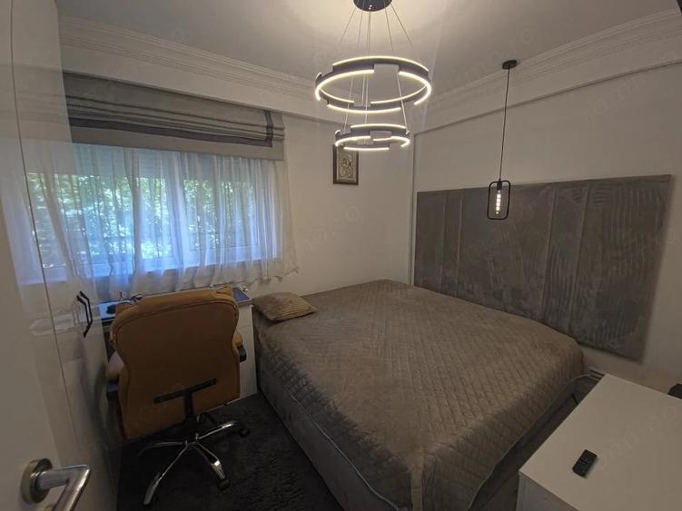 Apartament cu 4 camere semidecomandat în Tomis Nord