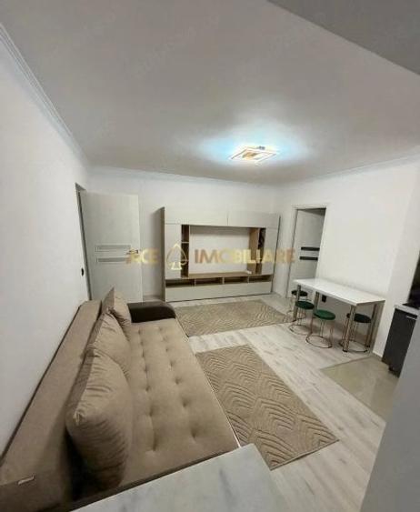Apartament cu 3 camere semidecomandat, mobilat în Berceni
