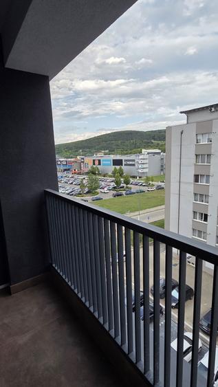Apartament cu 2 camere semidecomandat în Florești