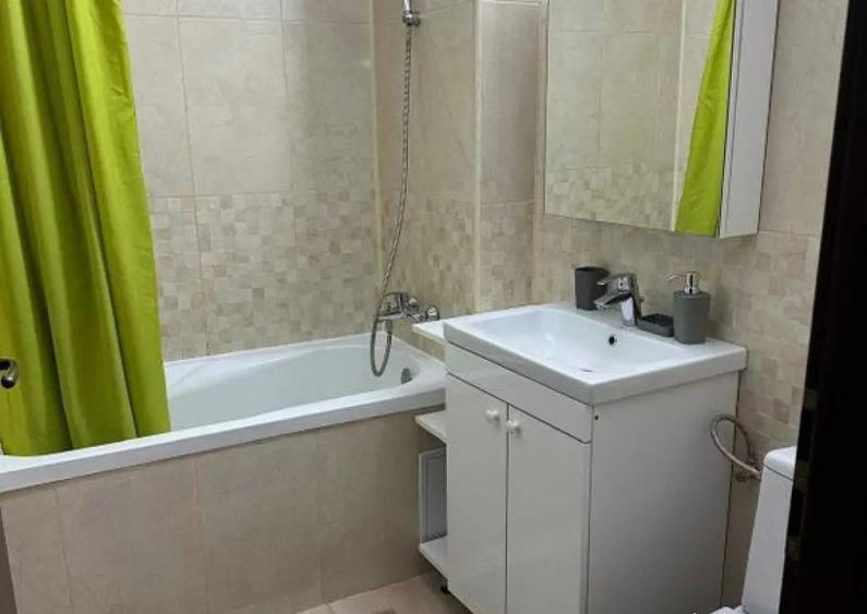 Apartament cu 3 camere semidecomandat în Mazepa 1