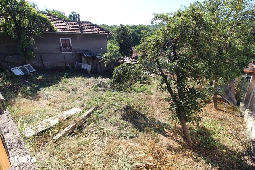 Casă cu 5 camere cu Teren 538 Mp în Central