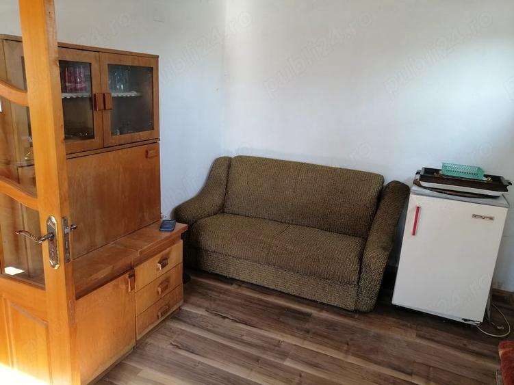 Casă cu 4 camere cu Teren 987 Mp în Valea Călugărească