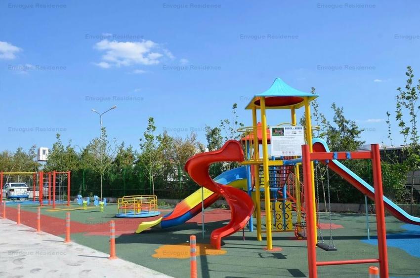 Penthouse cu 3 camere decomandat, mobilat în Militari