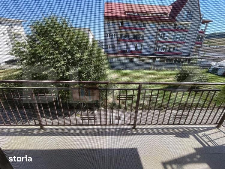 Apartament cu 3 camere semidecomandat în Florești