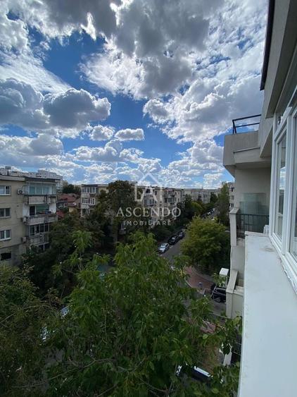 Garsonieră decomandată în Decebal