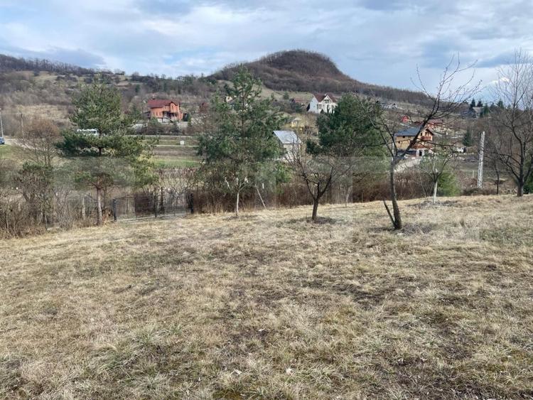 Teren Construcții extravilan de 2526 mp, în Exterior Nord
