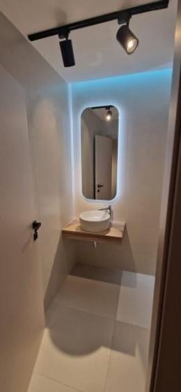 Apartament cu 3 camere semidecomandat, mobilat în Voluntari