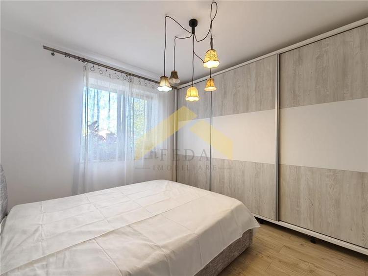 Apartament cu 3 camere decomandat, mobilat în Bujac