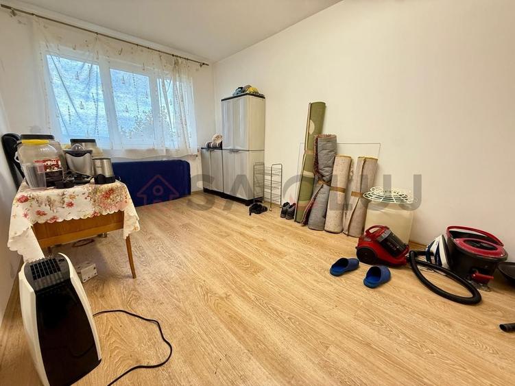 Apartament cu 4 camere semidecomandat, mobilat în Mănăștur