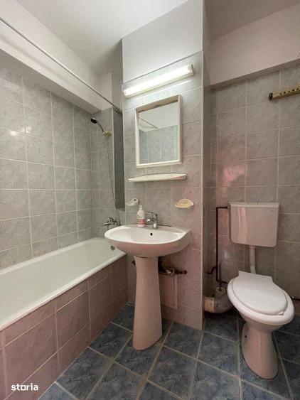 Apartament cu 3 camere decomandat în Ultracentral