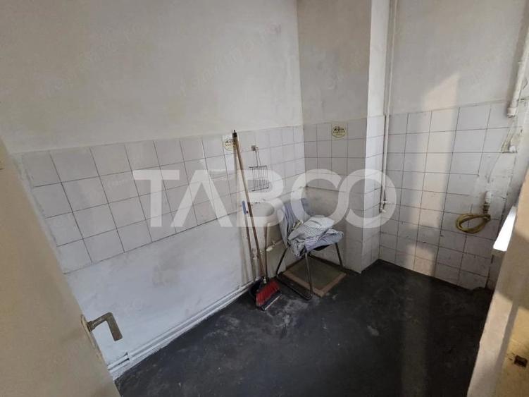 Garsonieră decomandată în Central