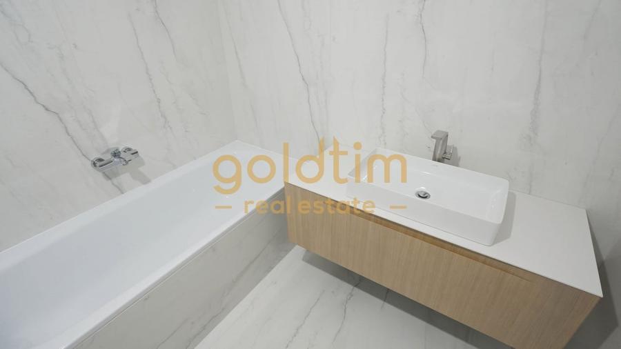 Penthouse cu 4 camere semidecomandat în Floreasca