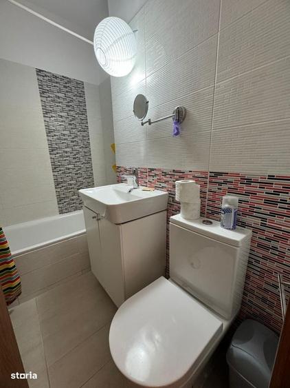 Apartament cu 2 camere semidecomandat în 1 Mai