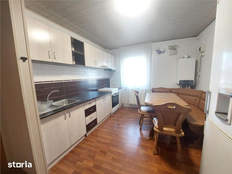 Apartament cu 2 camere în Micro 14