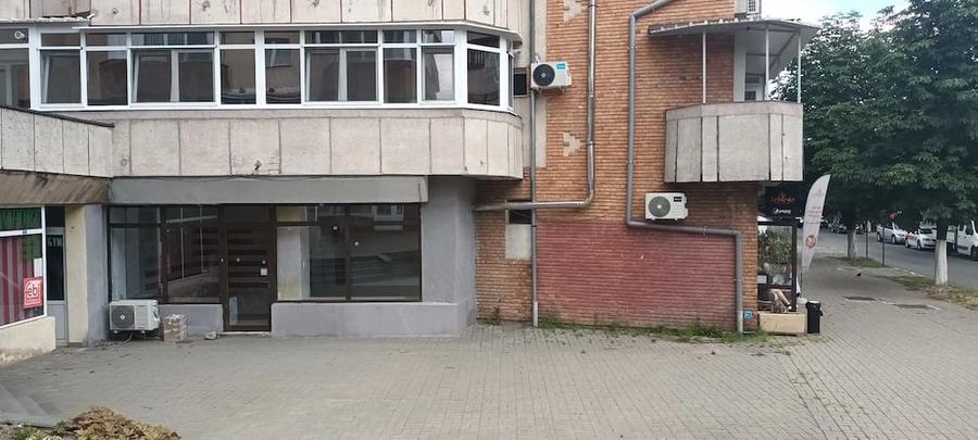 Spațiu comercial, de 40 mp, în 1 Mai