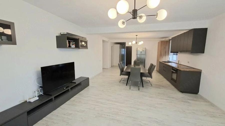 Apartament cu 3 camere decomandat în Ștefănești