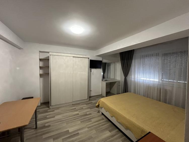 Apartament cu 2 camere decomandat, mobilat în Aurel Vlaicu