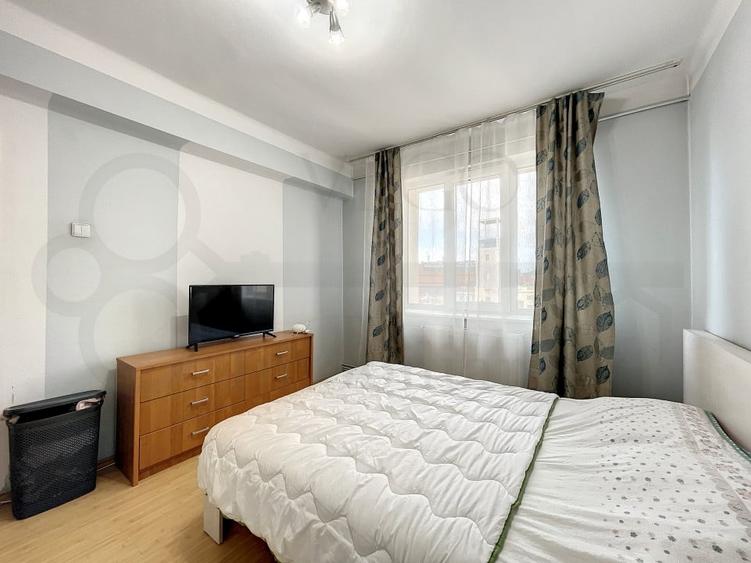 Apartament cu 2 camere semidecomandat, mobilat în Central