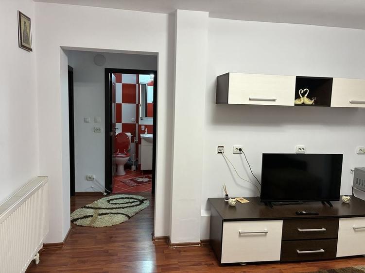 Apartament cu 2 camere decomandat în Exterior Vest