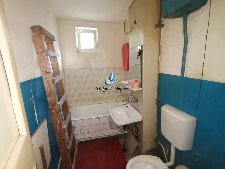 Apartament 2 camere decomandat, parter, zona Scolii 10 Precista - 2