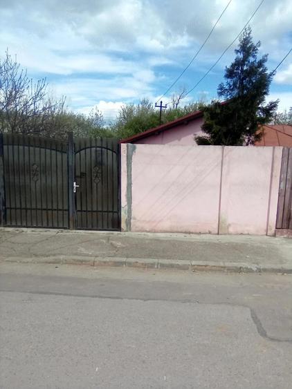 Casă cu 2 camere cu Teren 300 Mp în Colentina