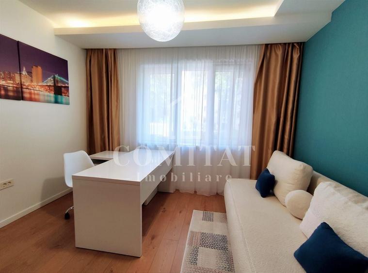 Apartament cu 5 camere semidecomandat, mobilat în Plopilor